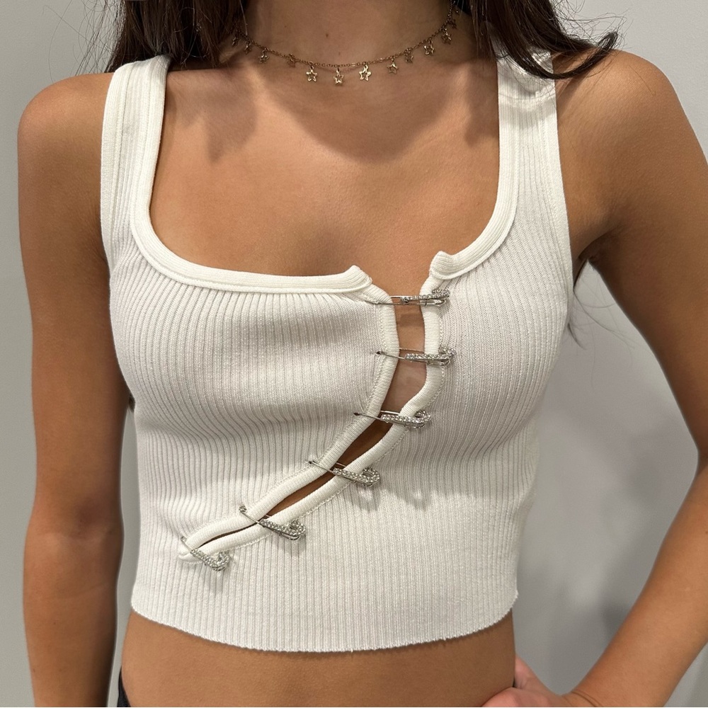 Safety pin top